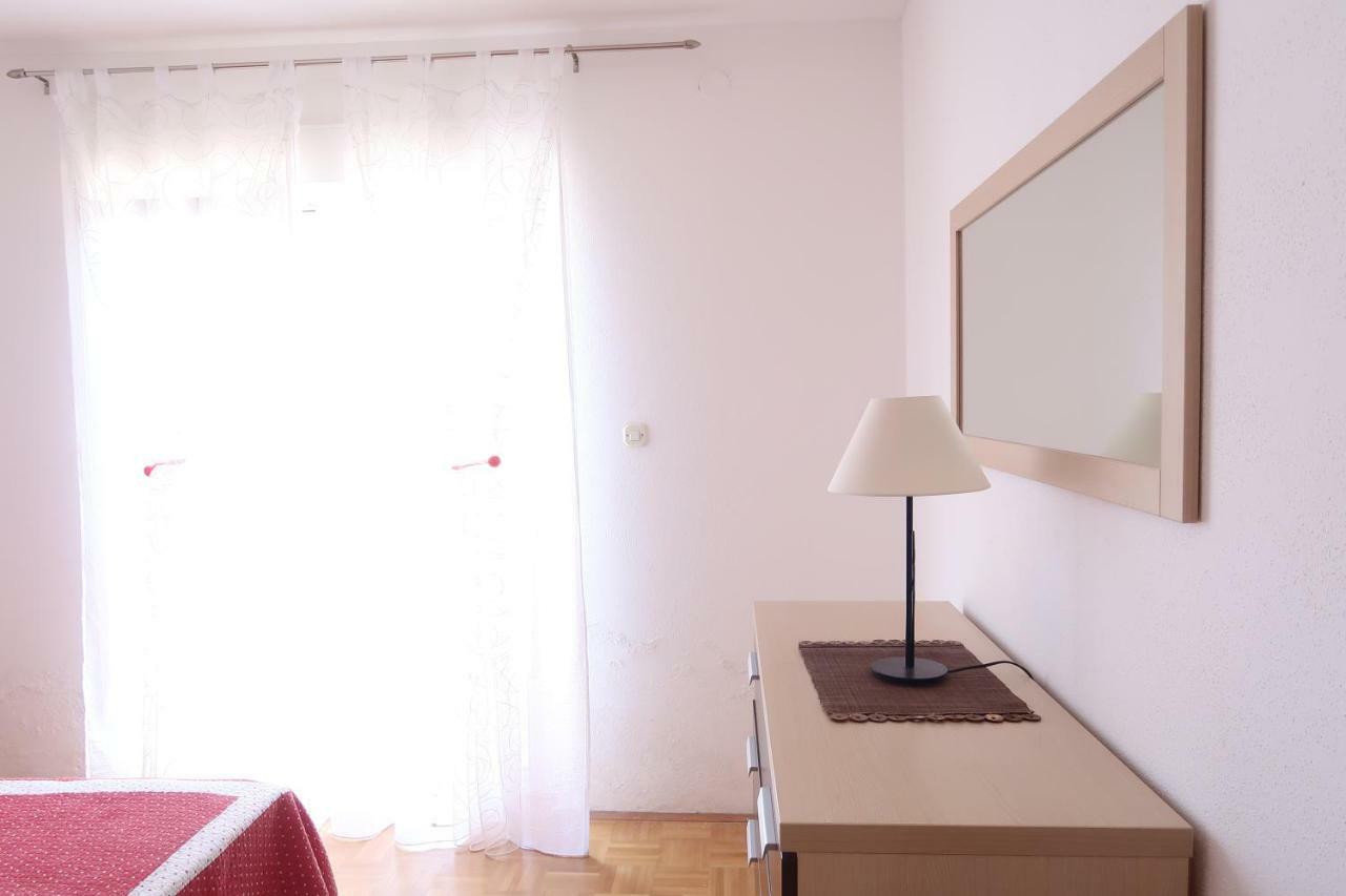 Apartment Maras