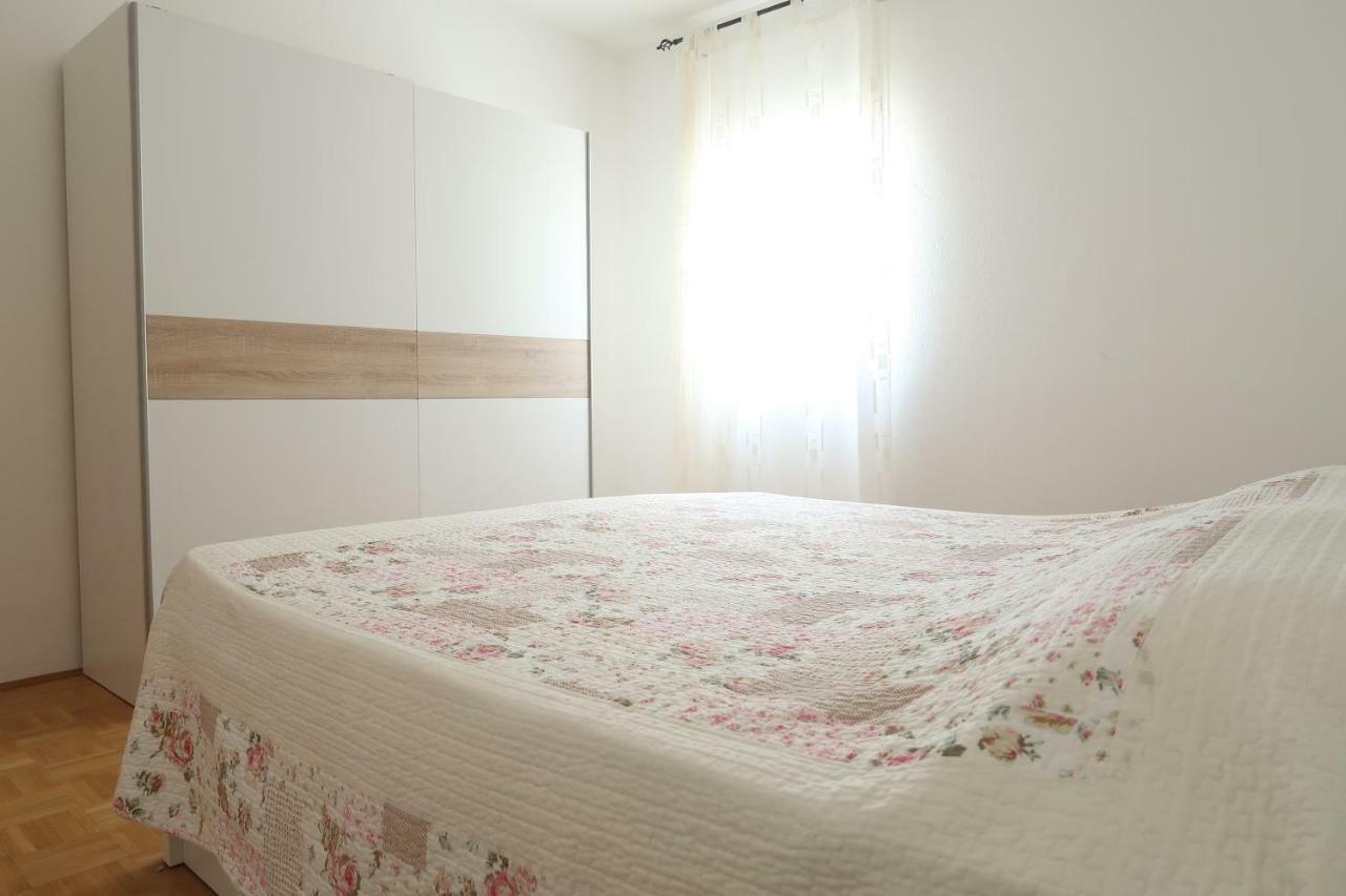 Apartment Maras Primosten