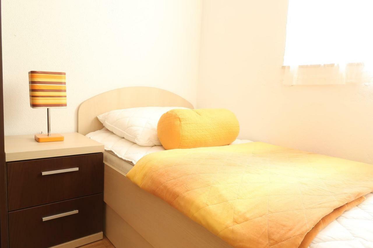 Apartment Maras *